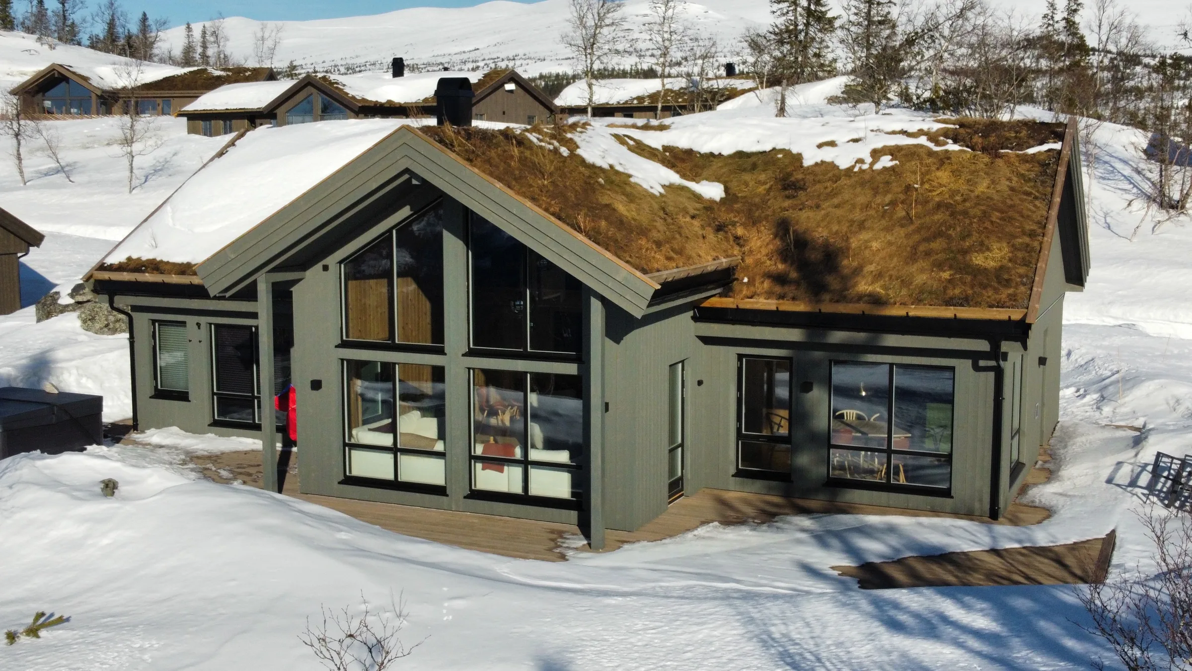 Istjern 89 Moderne Høy fra Blink Hus